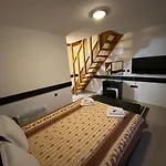 старият град в етнографски комплекс 3* Златоград