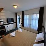 старият град в етнографски комплекс