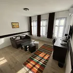 старият град в етнографски комплекс