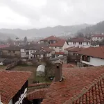 старият град в етнографски комплекс