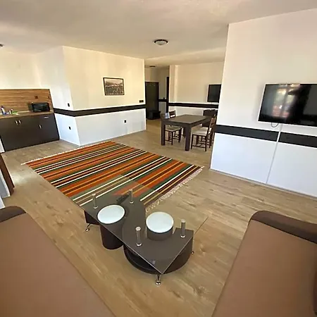 старият град в етнографски комплекс 3* Златоград