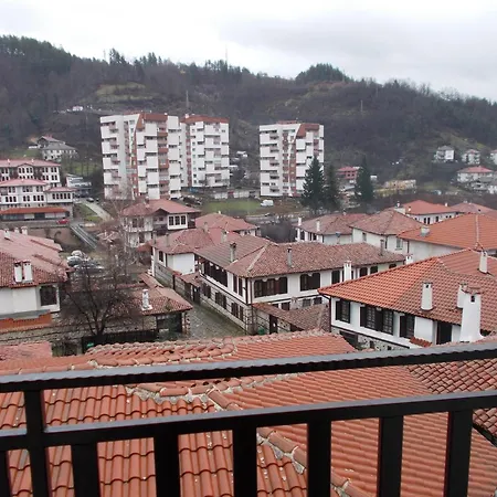 старият град в етнографски комплекс Апартхотел 3*